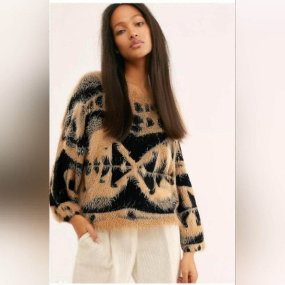 Tobi Cozy Tan and Black Aztec Pattern Sweater